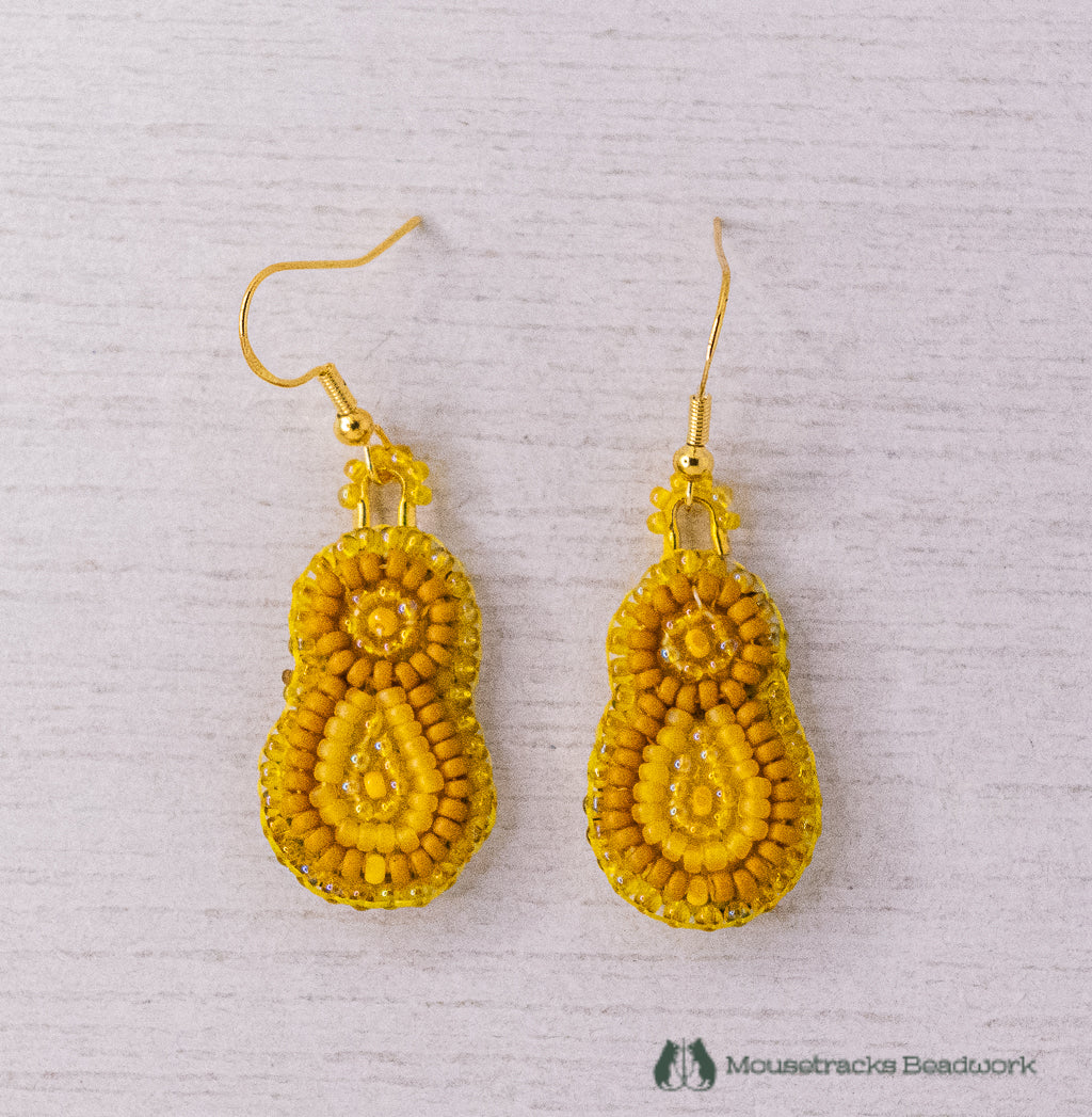 Beaded 1-petal Metis Yellow Earrings