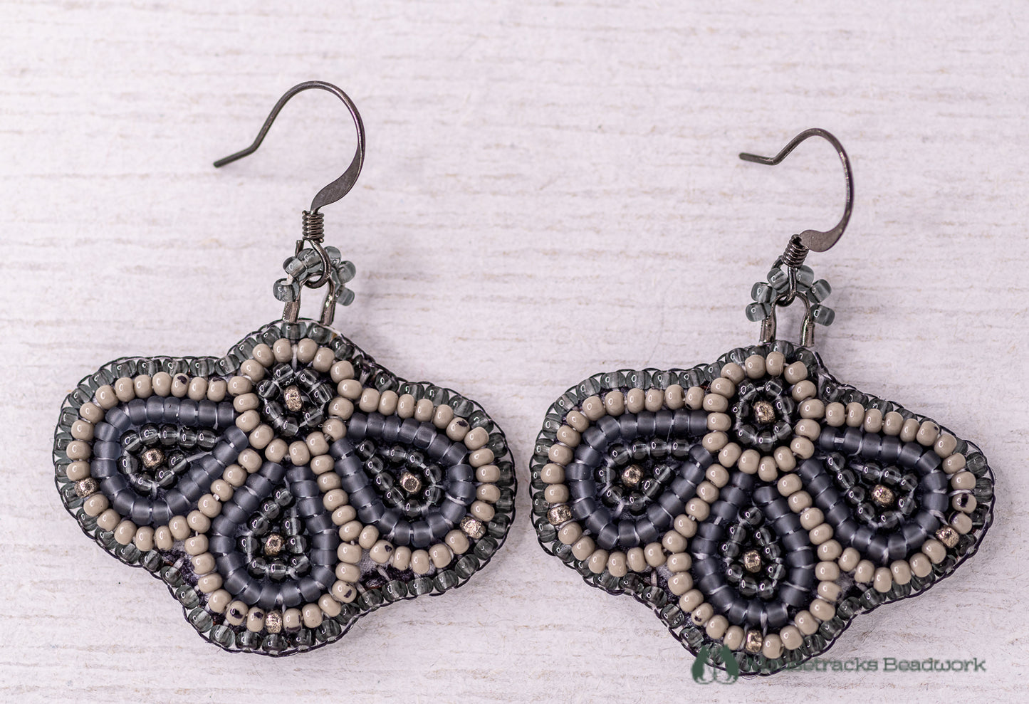 Beaded 3-petal Metis Grey Earrings