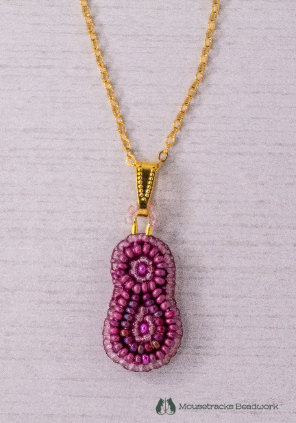 Beaded 1-petal Metis Pink Necklace