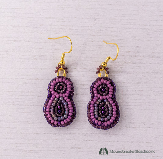 Beaded 1-petal Metis Purple Earrings