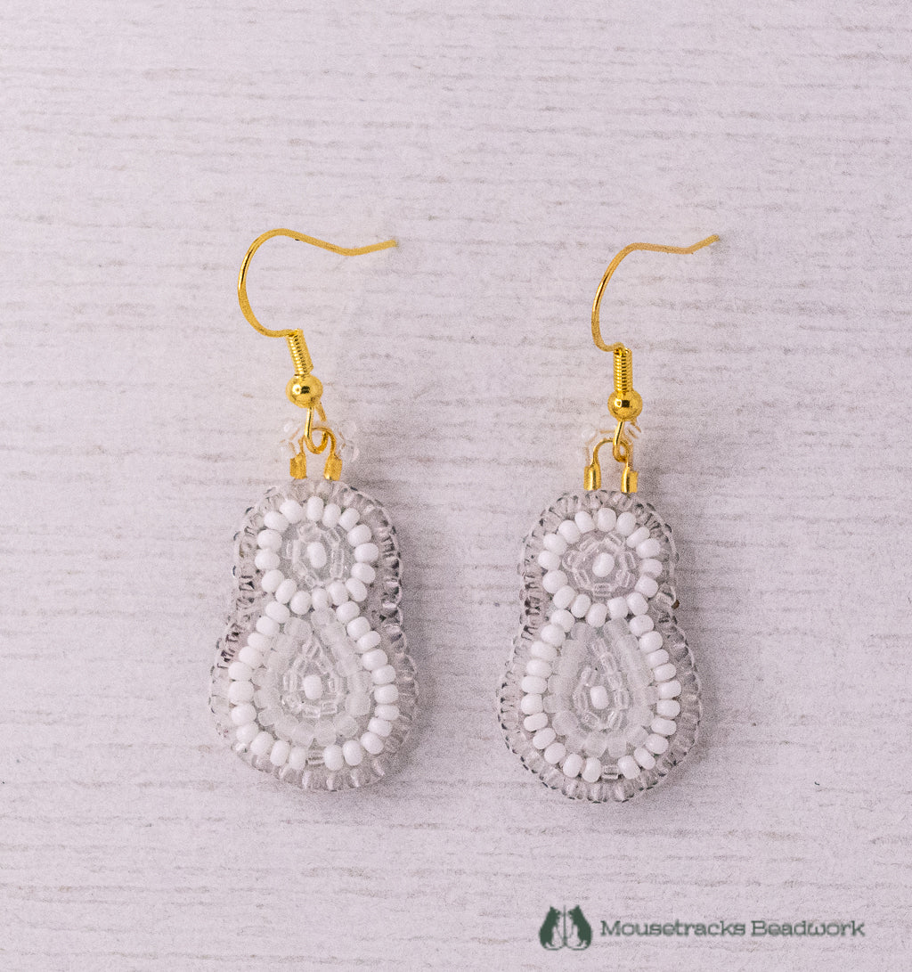 Beaded 1-petal Metis White Earrings