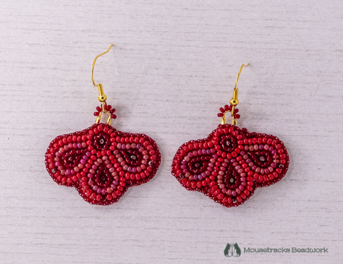 Beaded 3-petal Metis Red Earrings